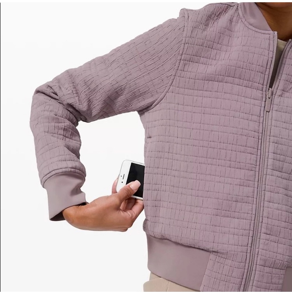 ✨Lululemon Athletica Serene Travels Reversible Bomber Jacket Size 12 - Picture 7 of 13